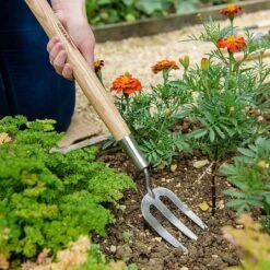 Front Page -Garden Care Gear 1031064 1