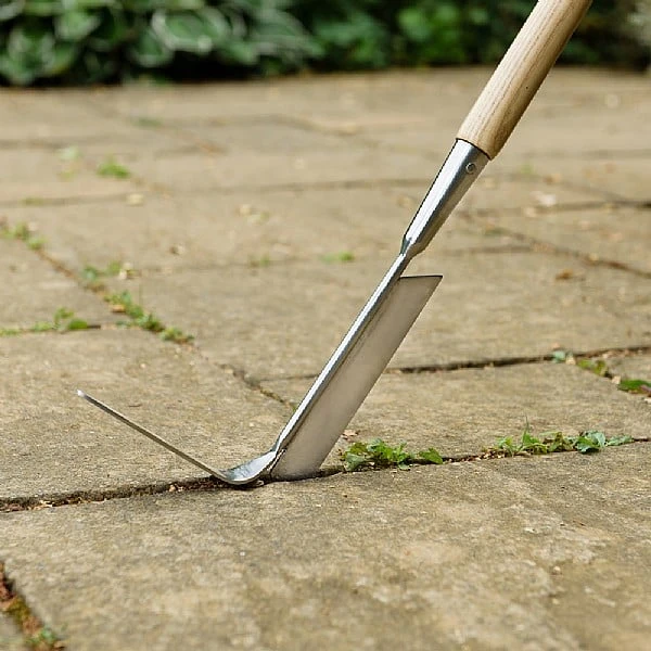 Kent & Stowe Stainless Steel Long Handled 2 In 1 Weeder 3 Kent & Stowe Stainless Steel Long Handled 2 In 1 Weeder - Image 2
