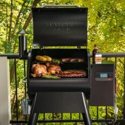 Traeger Pro D2 575 Wood Pellet Grill -Garden Care Gear 1064926 4