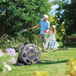 Hozelock Compact Reel With 25m Multi-purpose Hose & Nozzle -Garden Care Gear 1065586 3