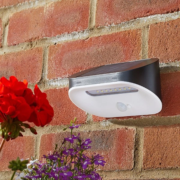 Smart Solar PIR Sentry Light - 200 Lumen 4 Smart Solar PIR Sentry Light - 200 Lumen - Image 2