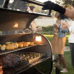 Front Page -Garden Care Gear 1176123 1