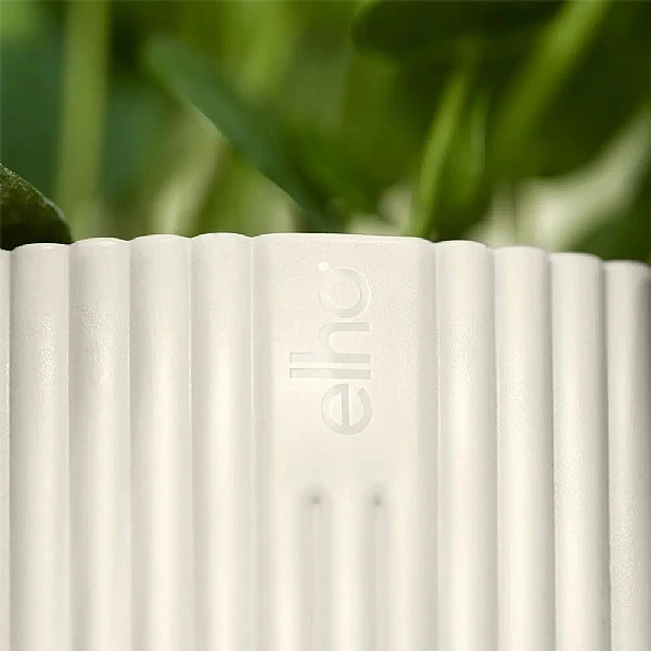 Elho Vibes Fold Round Planter 22cm Silky White 5 Elho Vibes Fold Round Planter 22cm Silky White - Image 3