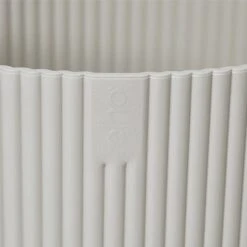 Elho Vibes Fold Round Planter 22cm Silky White 11 Elho Vibes Fold Round Planter 22cm Silky White -Garden Care Gear 1230826 4