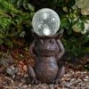 Smart Solar Gazing Frog Statue -Garden Care Gear 925289
